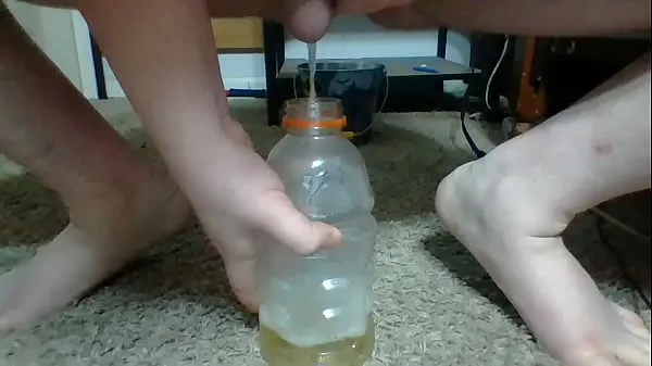 बड़े tim pees in bottle गर्मजोशी भरे वीडियो