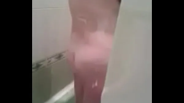 Grosses voyeur ma belle-mère 36 sous la douche vidéos chaleureuses