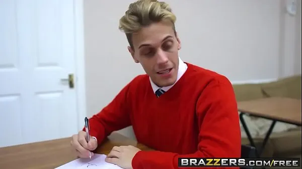 Grosses Brazzers - Gros seins à l'école - Nekane Sweet Chris Diamond - Prendre des notes vidéos chaleureuses