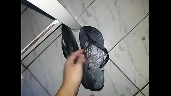 Grote Pouring cum on my neighbor's slipper warme video's