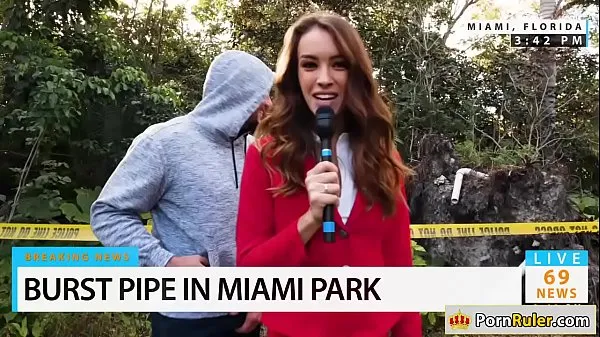 Big Hot news reporter sucks bystanders dick warm Videos