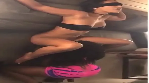 बड़े Girls take turns eating her pussy गर्मजोशी भरे वीडियो