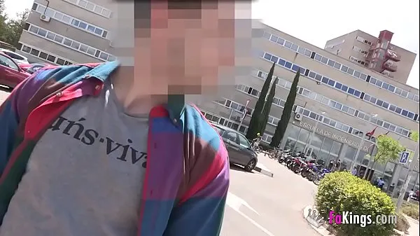 Große Brüderchen, komm zu mir! Clara jagt nach studenten in madridwarme Videos