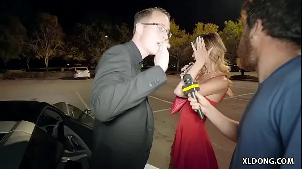 Big American Tv reporter follows a naughty couple warm Videos