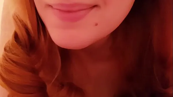 Große SWEET REDHEAD ASMR GIRLFRIEND ENTSPANNT SIE IM BETTwarme Videos