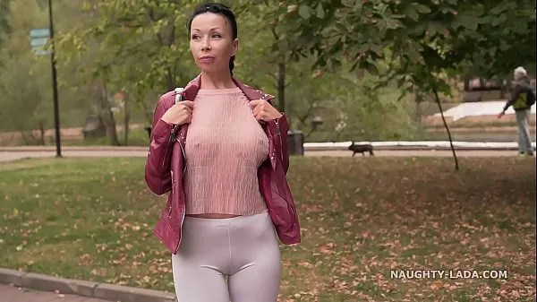 Große Dünne weiße enge Leggings und durchsichtige Bluse… Hast du meine Kamelzehe überprüftwarme Videos