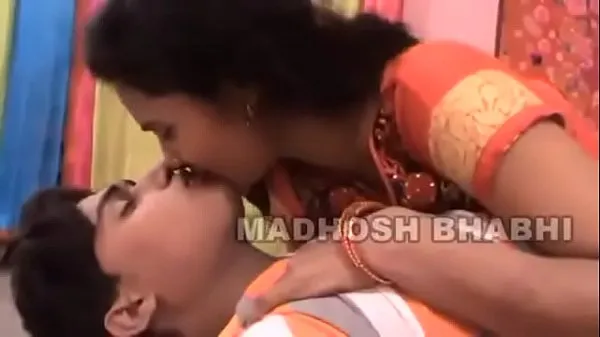 مقاطع فيديو رائعة Mallu boy and girl enjoying sex and kissing رائعة