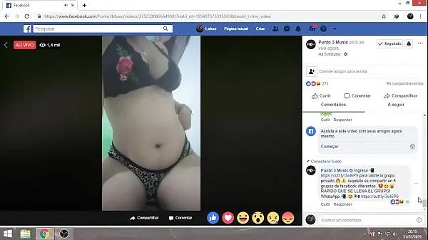 Grandi Messicano che mostra su facebookvideo calorosi