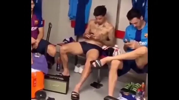 大 Philippe Coutinho in underwear 温暖的视频