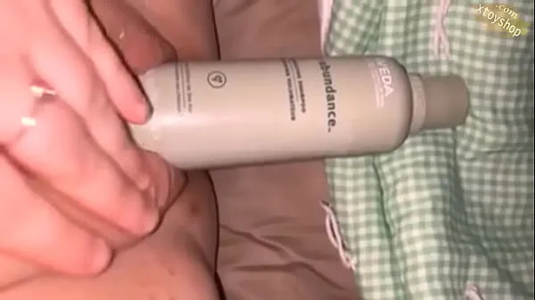 Grandes Quente Fodendo Minha Buceta Com Frasco De Shampoo vídeos calorosos