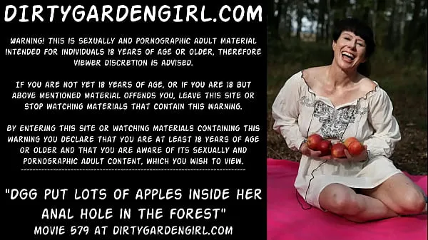 بڑے Dirtygardengirl put lots of apples inside her anal hole in the forest گرم ویڈیوز