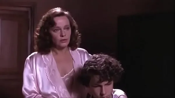 大 Malizia 1973 sex movie scene pussy fucking orgasms 温暖的视频