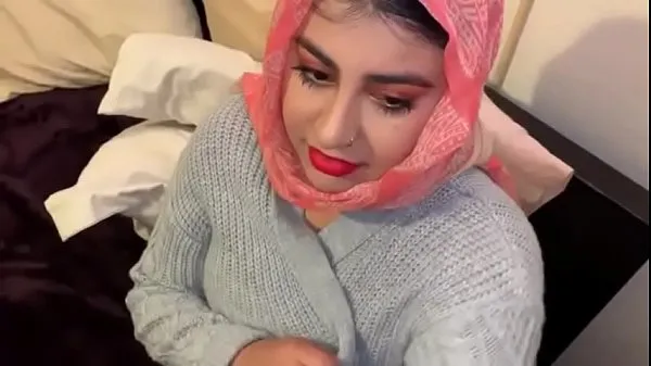วิดีโอยอดนิยม Arabian beauty doing blowjob รายการใหญ่