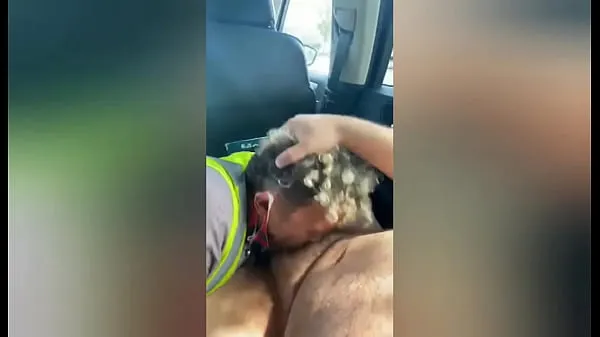 Grandes chupando chico sexy gordito parte trasera del cochevídeos cálidos