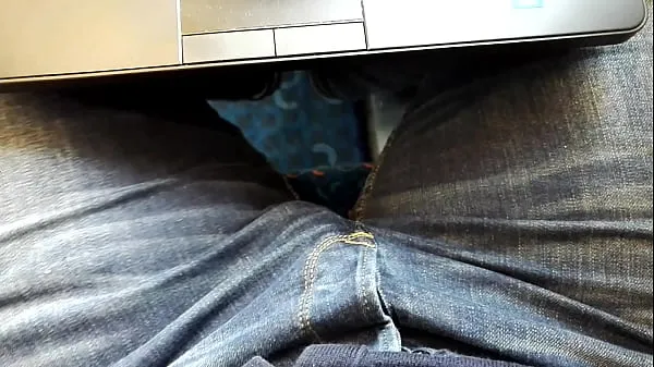 Bulge on the train Video ấm áp lớn