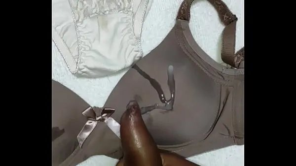 Another coming in my step mother's bra Video ấm áp lớn