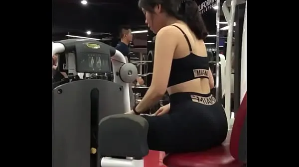 Store Gym Vietnamese girl varme videoer