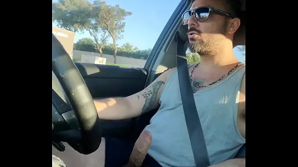 Grote Nudist Hippie cums in the car warme video's