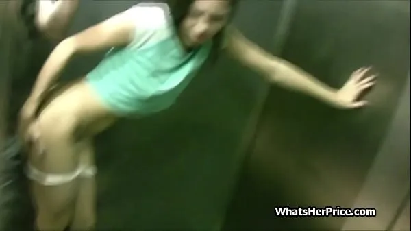 Nagy Fucking Spanish waitress in public elevator meleg videók