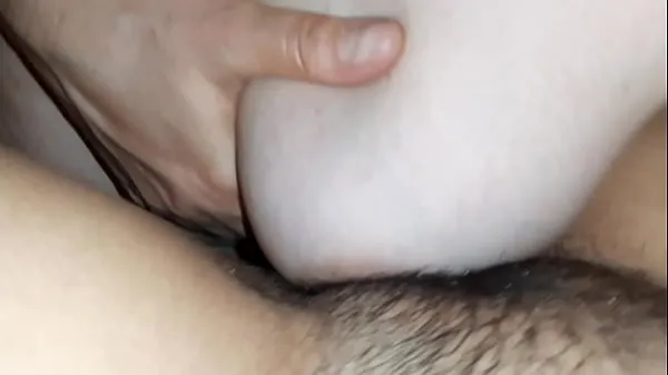 Grandes Ella masturbó mi coño con tetas hasta que terminé dos vecesvídeos cálidos