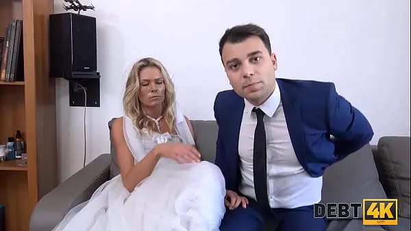 Grote DEBT4k. Brazen guy fucks another mans bride as the only way to delay debt warme video's