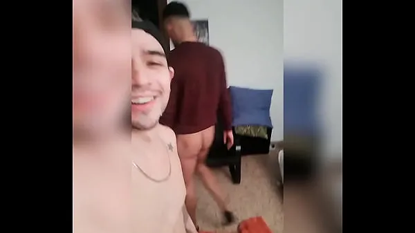 CURIOUS STRAIGHT" FRIEND WITH A BIG DICK LATIN WANTED TO KNOW WHAT IT FEEL LIKE TO FUCK BAREBACK WITH HIS GAY COLOMBIAN THUG FRIEND Video ấm áp lớn