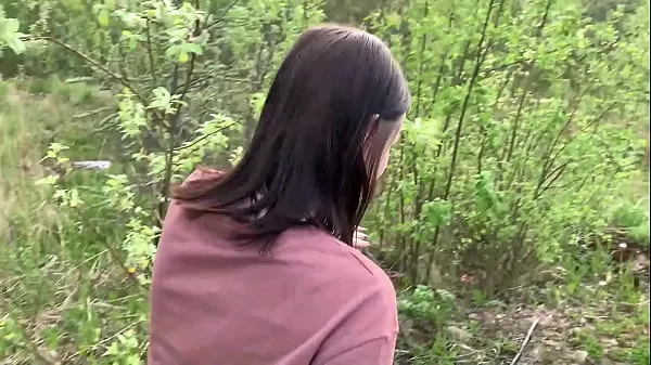 Grosses La beauté russe s'est donnée pour de l'argent dans un endroit isolé - Olivia Moore vidéos chaleureuses