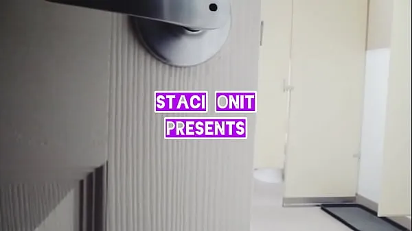 بڑے Staci Onit Bathroom Trouble گرم ویڈیوز