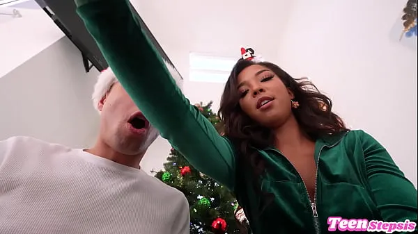Grote Cute Petite Ebony Babe Let Me Use Her Tight Pussy For Christmas - Malina Melendez Johnny Love warme video's