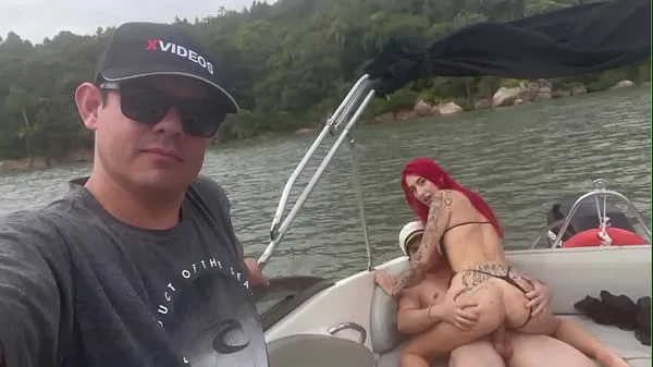 Grosses Capitaine Pica et Mary Jane dans : Sexe en haute mer vidéos chaleureuses