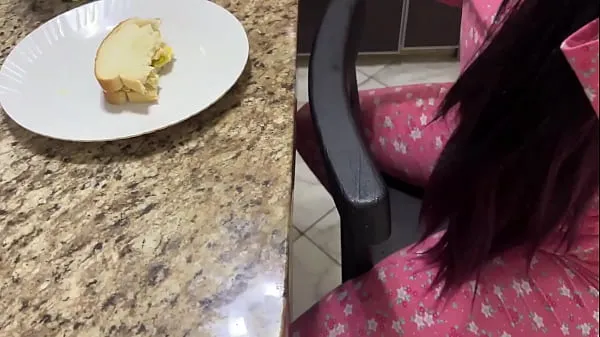 My Beautiful Stepdaughter in Pajamas Likes to Sit with her Big Ass Out Video hangat Besar