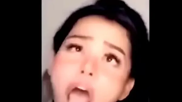 مقاطع فيديو رائعة Bella Poarch Ahegao رائعة