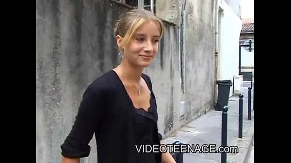 Veliki 18 years old blonde teen first casting topli videoposnetki